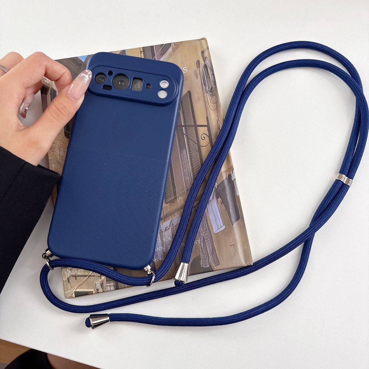 جراب هاتف من السيليكون الناعم  - مراجعة Google Pixel 8A وسعره